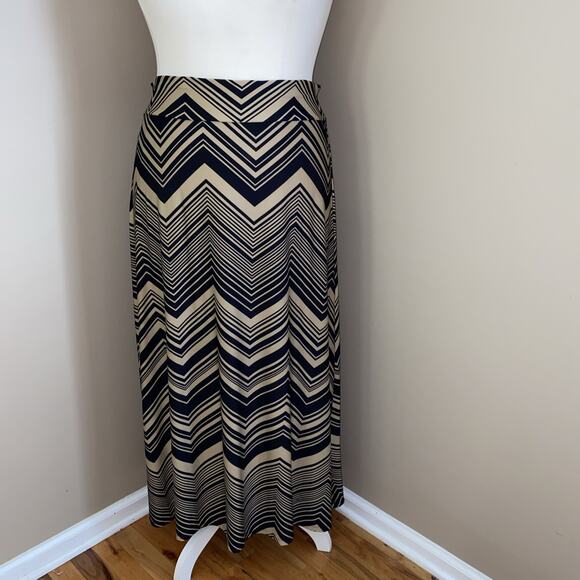 John Paul Richard Black & Beige Stripe Jersey Maxi Pull On Skirt Plus Size 1X - Picture 8 of 8